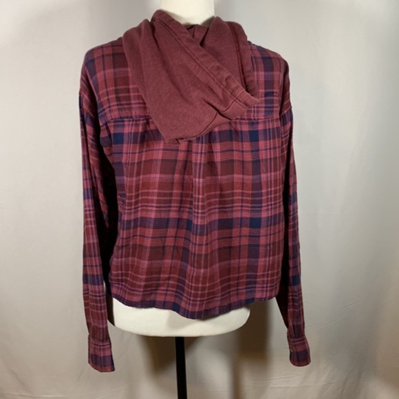 American Eagle Red/Burgundy Plaid Distressed Button Down Cropped Shirt NWT - Picture 6 of 10